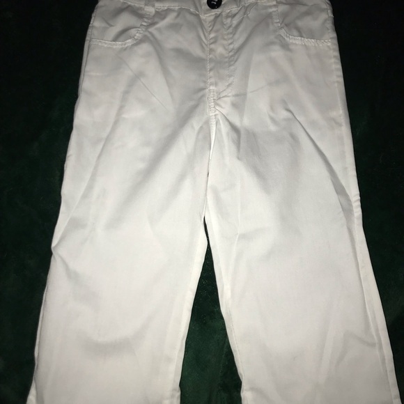 Nice outfit for boys size 4T. Both - Picture 3 of 5